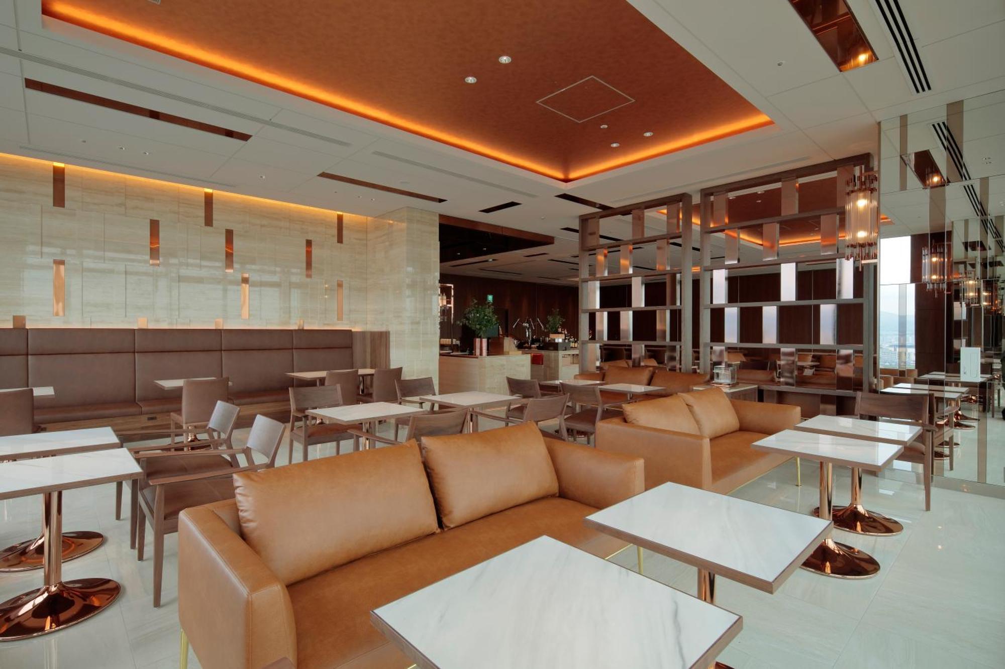 โรงแรม Candeo Osaka