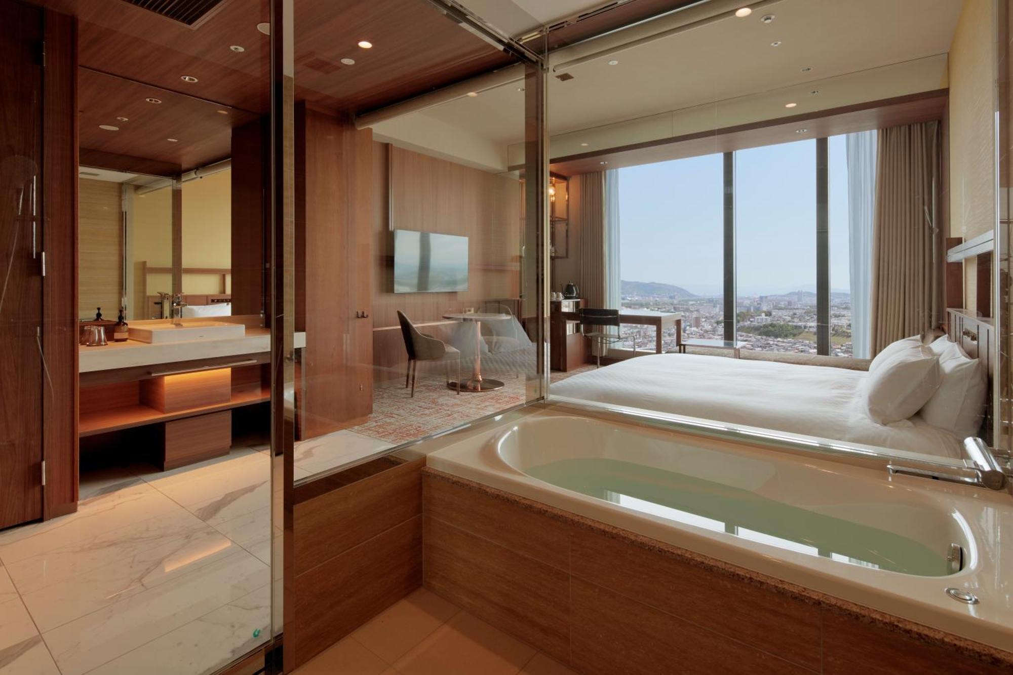 Candeo Osaka 4*