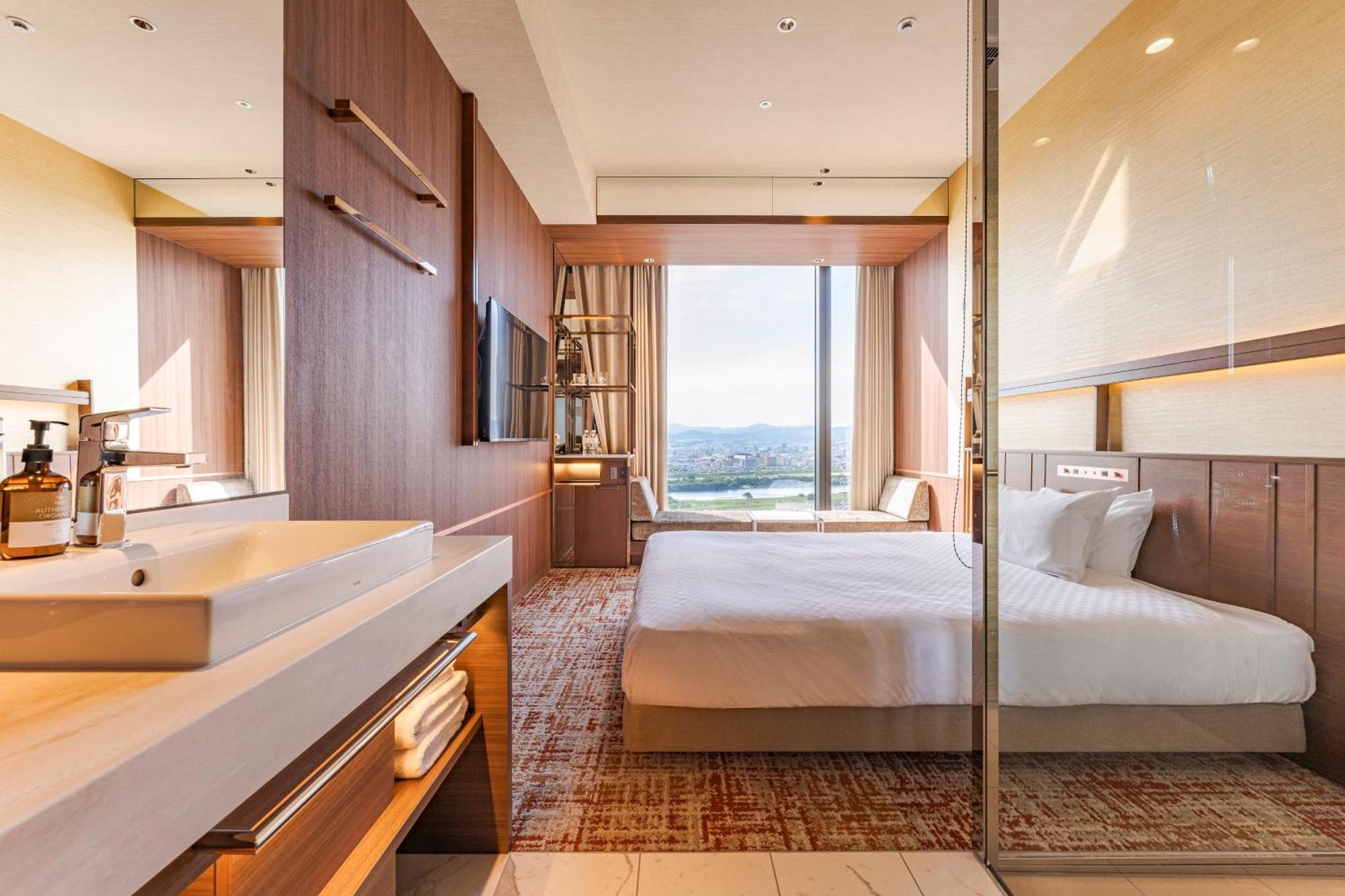 Candeo Osaka โรงแรม
