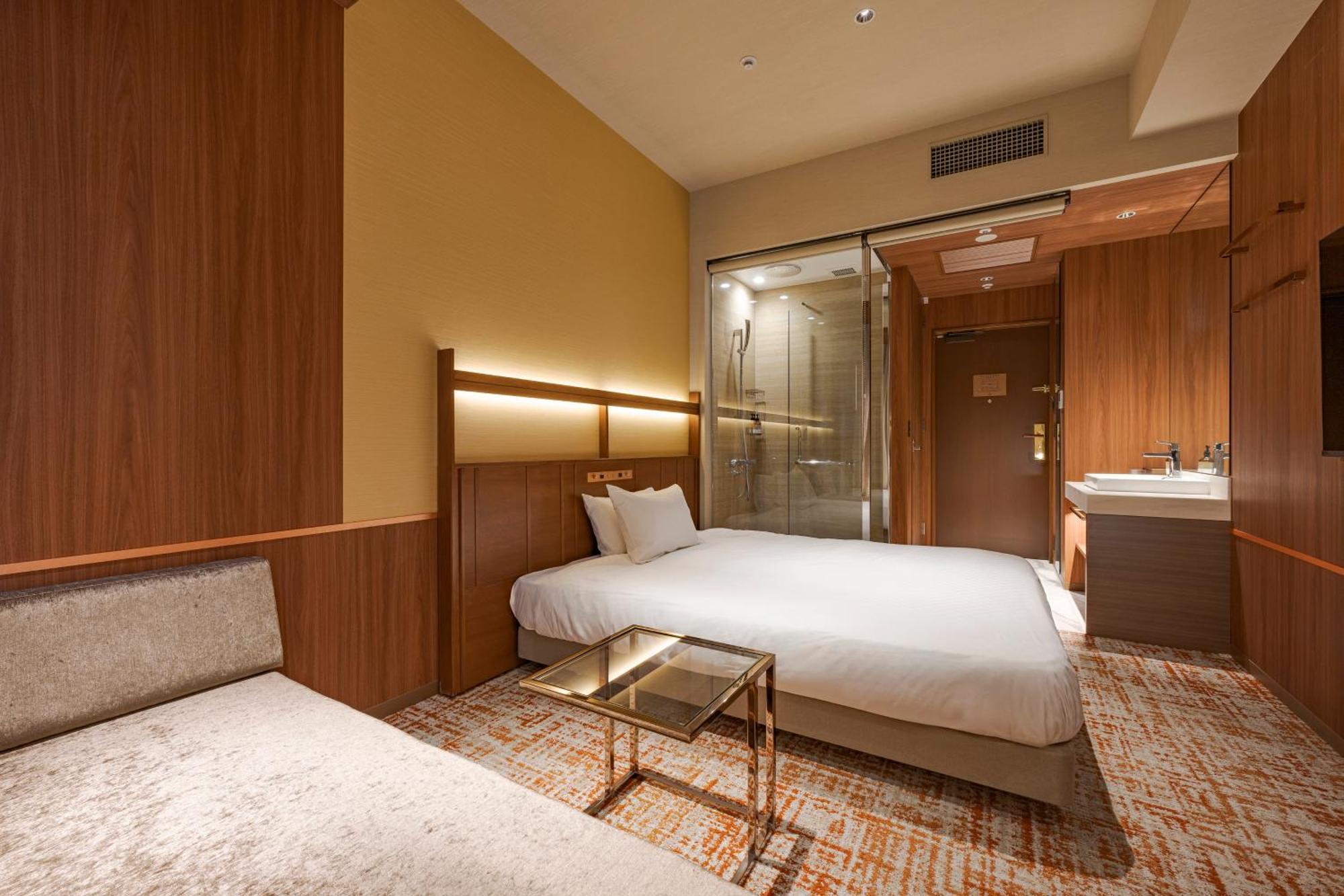โรงแรม Candeo Osaka